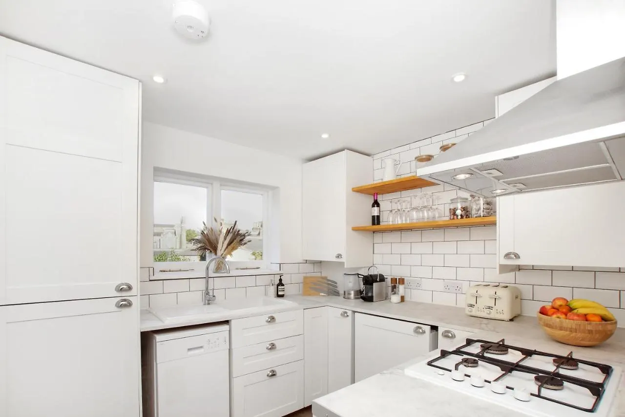Bright, Stylish & Cosy 3-Bed Flat Near Mile End Apartment London 0*,