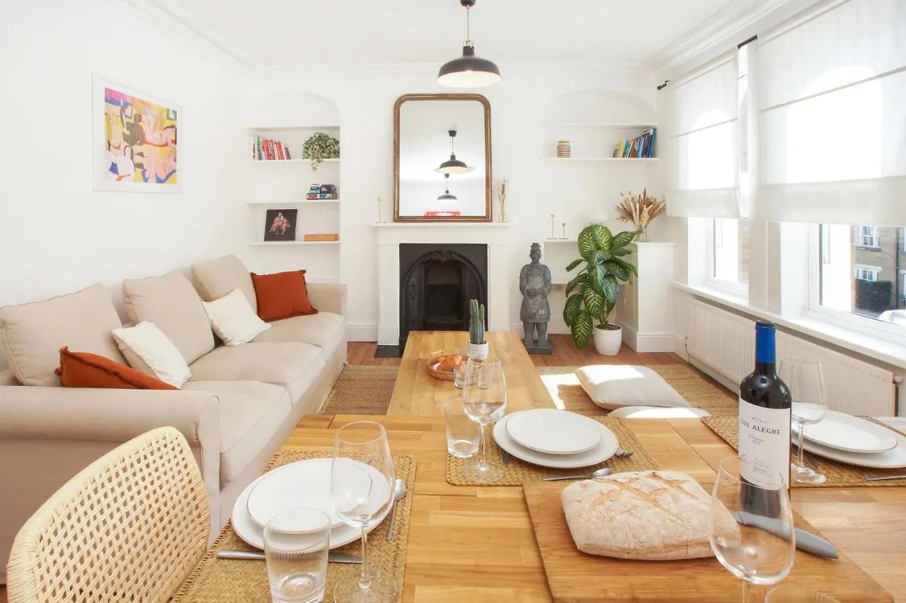 Bright, Stylish & Cosy 3-Bed Flat Near Mile End Apartment London United Kingdom